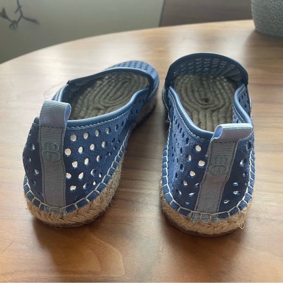bill blass Sutton Perforated Espadrille Flat 8 - Picture 4 of 6